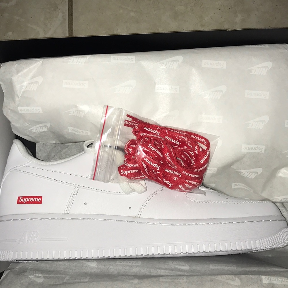 Supreme air force 1s
